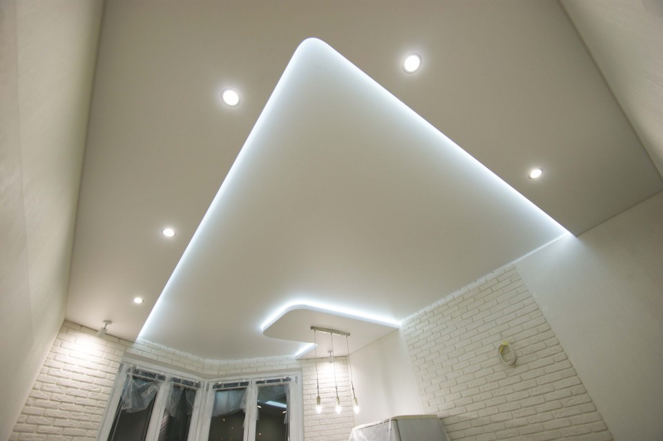 Заказать парящие натяжные потолки в г. Лесной